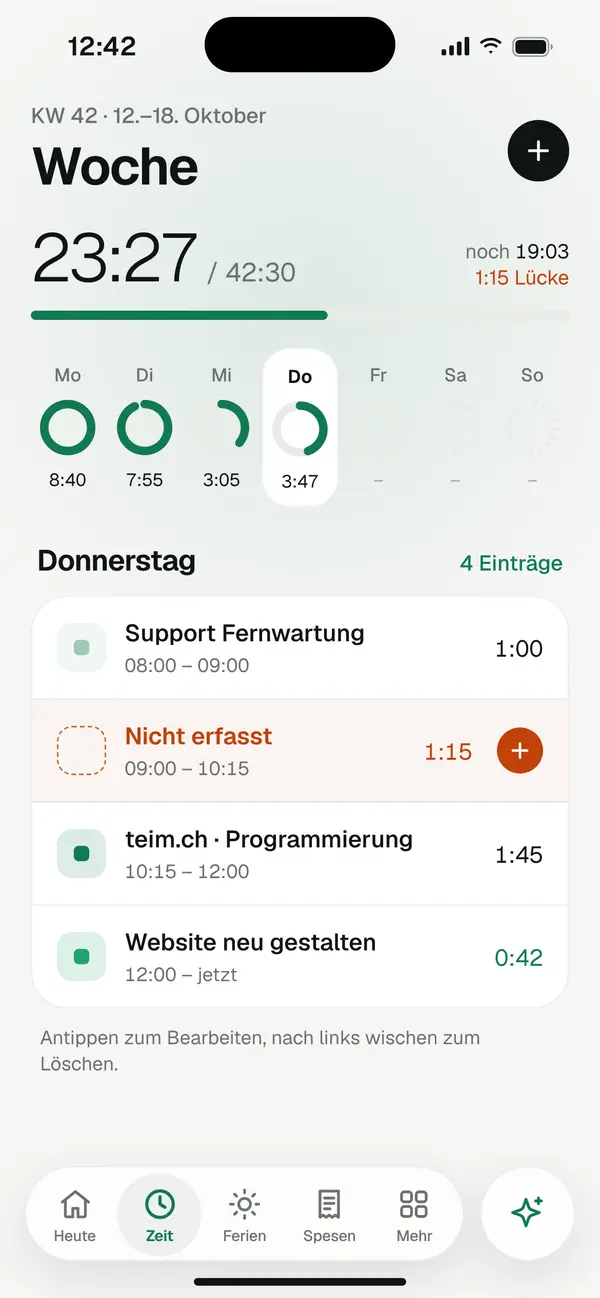 Weekly view with daily rings and entries