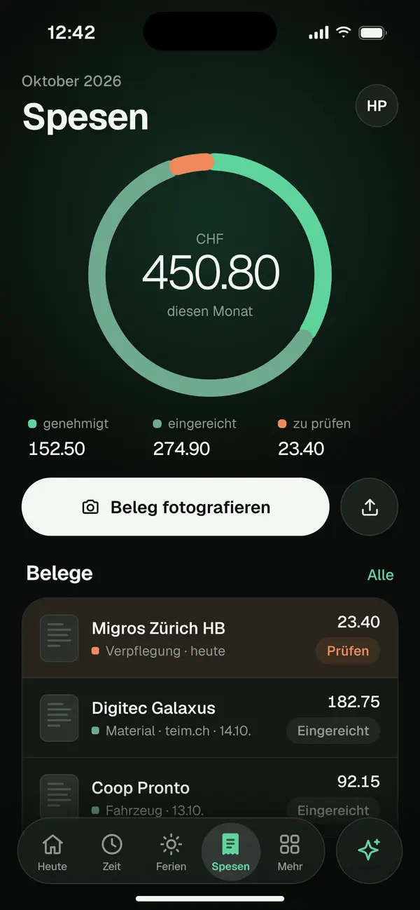 Upcoming teim app for iPhone (coming soon): monthly expenses with a button to photograph a receipt